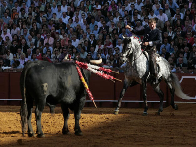 Ferm&iacute;n Boh&oacute;rquez mira al toro de frente.

Foto: Juan Carlos Mu&ntilde;oz