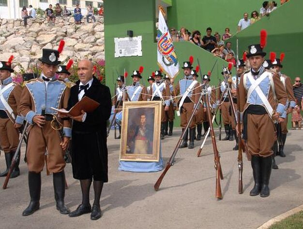La recreaci&oacute;n del juramento de la Constituci&oacute;n sirve de conclusi&oacute;n para los actos del Bicentenario del 24-S en San Fernando. 

Foto: Rioja