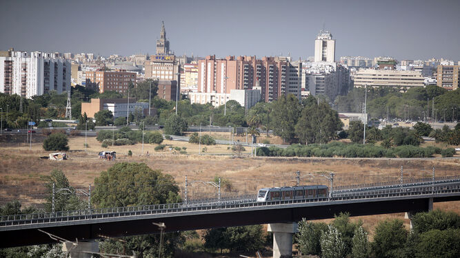 Un tramo de la única línea del Metro de Sevilla.