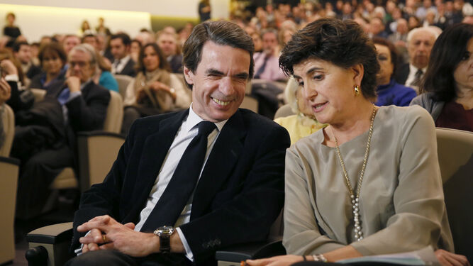 José María Aznar y María San Gil.