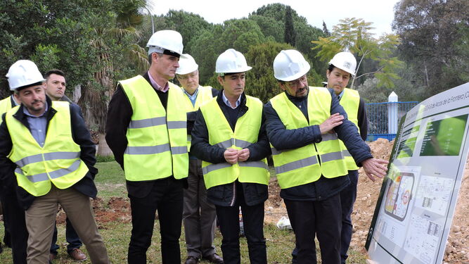 Los técnicos explicaron ayer el proyecto de ampliación de la nueva estación depuradora.