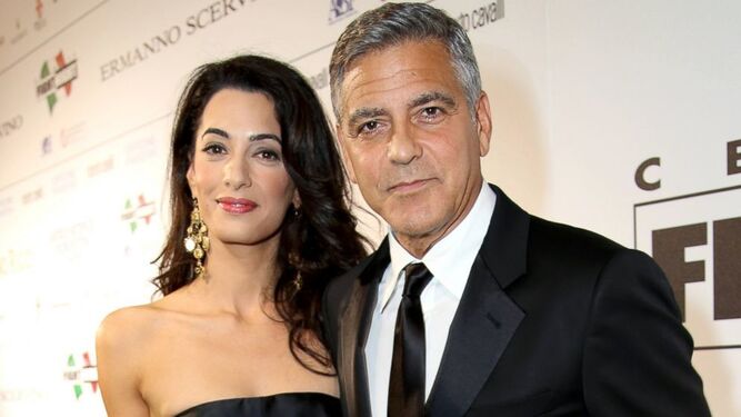 George Clooney con su mujer.