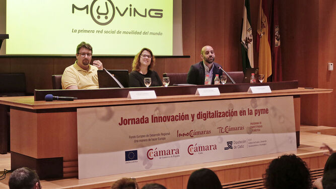 La mesa redonda, con representantes de empresas que han innovado con éxito, celebrada ayer en Cádiz.