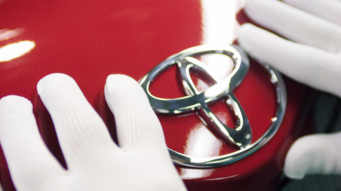 Toyota planea comprar un 5% del fabricante japonés Mazda.