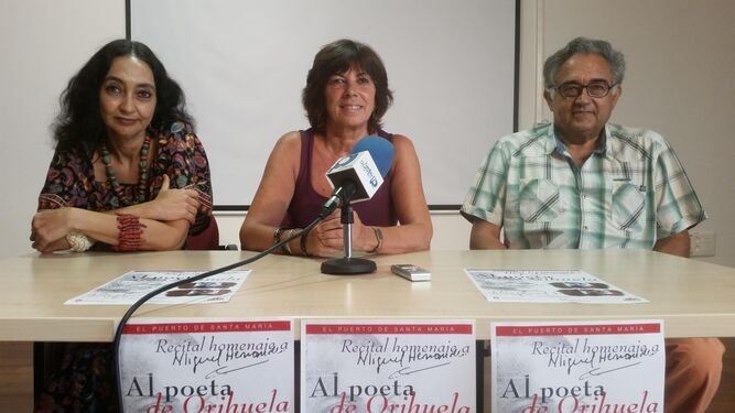 Una imagen de la presentación en la que estuvieron Laura Tabanera, la concejala Matilde Roselló y Pepe Quirós.