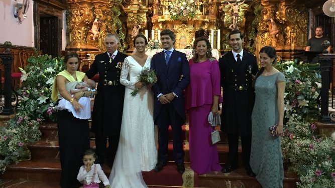 El nuevo matrimonio con José Millán Rodríguez , Margarita Ordóñez Andrey, Álvaro y Margarita Millán, Palma Martínez Guillán y los benjamines Álvaro e Iñigo Pardo.