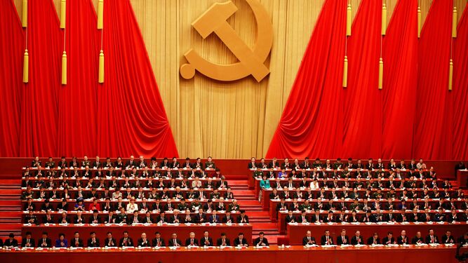 El presidente chino, Xi Jinping, da un discurso en la inauguración ayer del XIX Congreso del Partido Comunista de China en el Gran Palacio del Pueblo en Pekín.