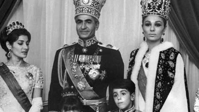 1967 hace 50 añosFastuosa coronación  del Sha de Persia y Farah Diba
