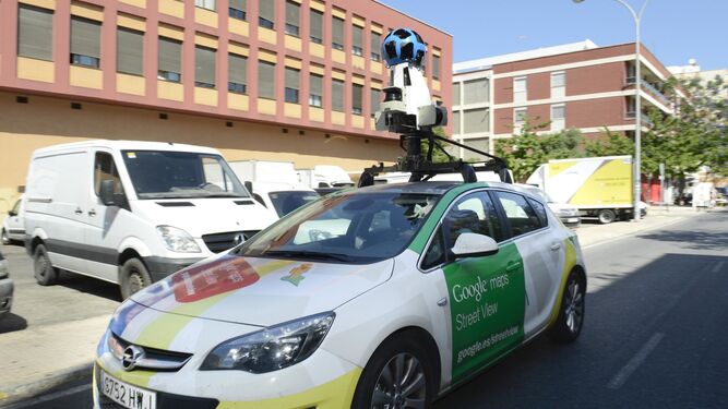El coche de Google que fotografía las calles para Street View.