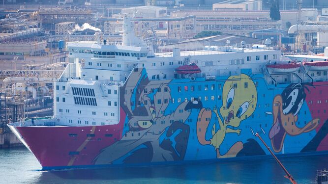 El buque 'Piolín', en el puerto de Barcelona.