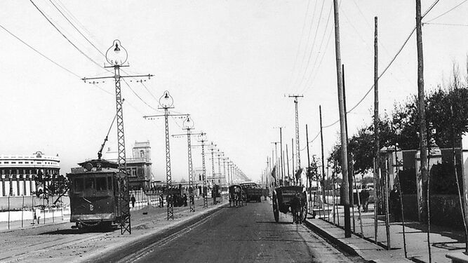 1942 hace 75 añosUna avenida desde Cortadura hasta las Puertas de Tierra