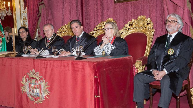 María del Carmen Pérez Sibón, José Blas Fernández, Manuel Estrella, Begoña Rodríguez y Luis Carrasco.