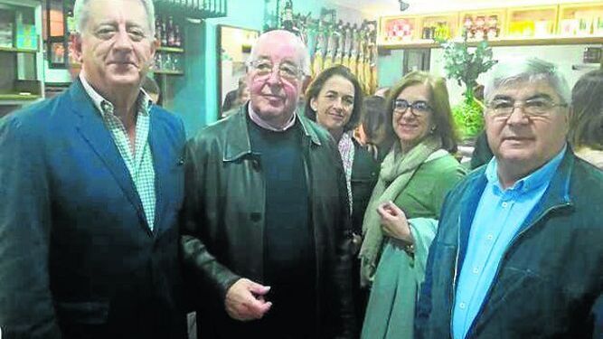 José María Gómez, Francisco García, Alicia y Cristina García-Guaita y Antonio González.