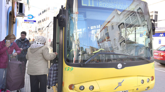 La cifra de viajeros que hacen uso del transporte público dentro de la ciudad aumenta año tras año.