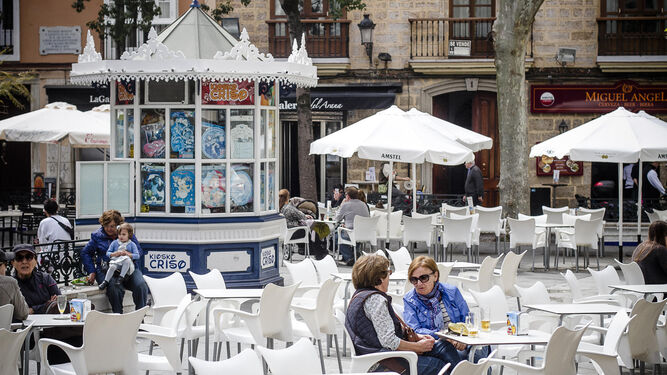 La hostelería es el gran motor del empleo en Cádiz, con el problema de la estacionalización.