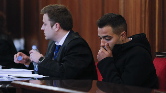 Taynan Teixeira, a la derecha, en el banquillo de los acusados.