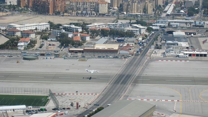 Aeropuerto de Gibraltar, cuya gestión abordará la negociación sobre las consecuencias del Brexit.