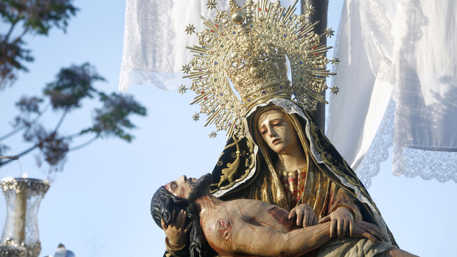La Virgen con el Señor yacente.
