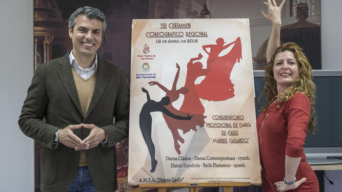 Fran Romero y Fátima Romero, ayer, al presentar el Certamen de Danza.