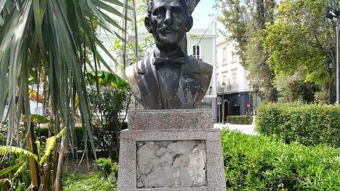 El busto de Juan Pablo Duarte, sin la placa.