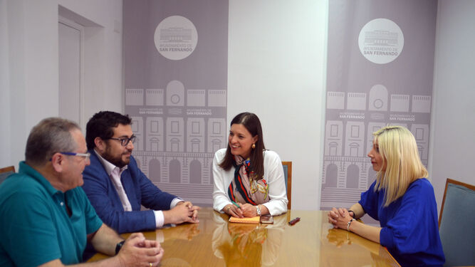 Reunión de los responsables de Tharsis Betel con la alcaldesa, Patricia Cavada.