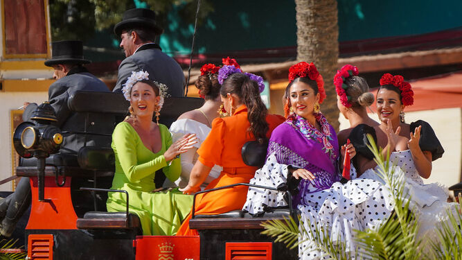 Un grupo de mujeres disfrutando de la Feria, el año pasado.
