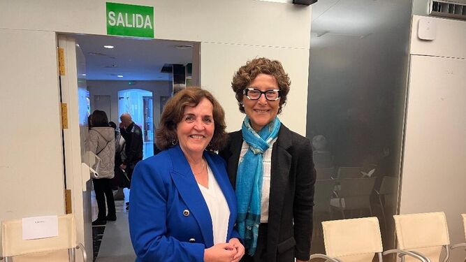Maribel Heredia y Mónica de Ramón en la Asociación de la Prensa de Cádiz.
