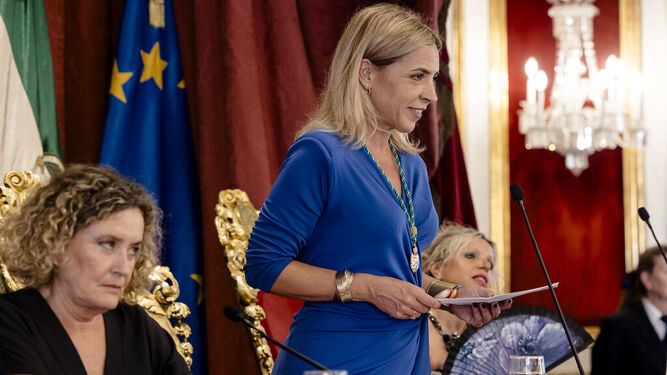 Almudena Martínez en una imagen durante su toma de posesión como presidenta de la Diputación de Cádiz.