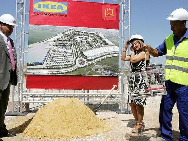 Primera piedra de Ikea en Jerez