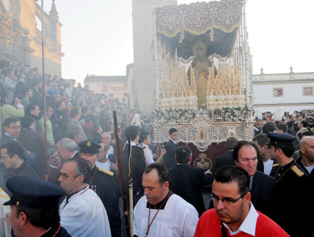 La Virgen del Valle vuelve a San Telmo coronada