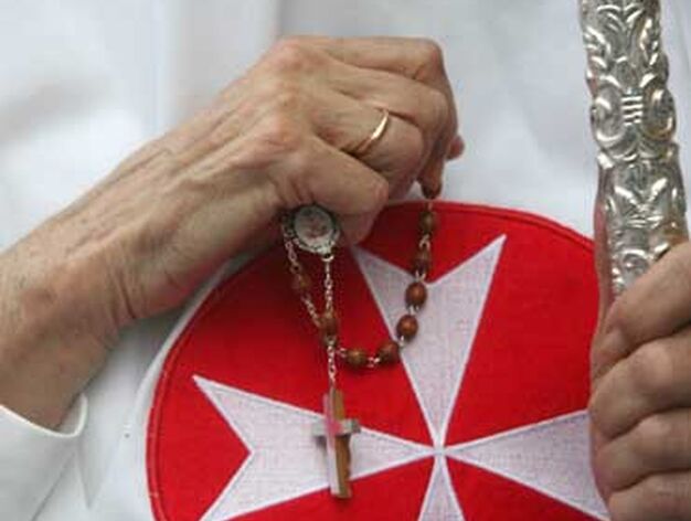 Un nazareno, rezando el rosario.

Foto: Bel&eacute;n Vargas