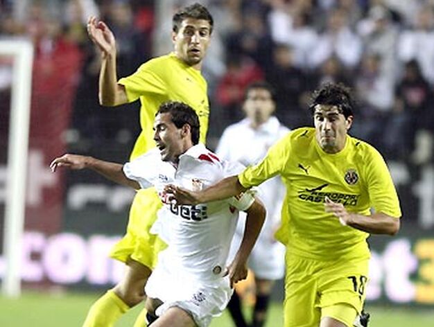 Luis Fabiano y Kanoute firman ante el Villarreal la remontada (3-2) de un Sevilla que se adelant&oacute; pero que despu&eacute;s fue superado en el marcador.

Foto: Antonio Pizarro