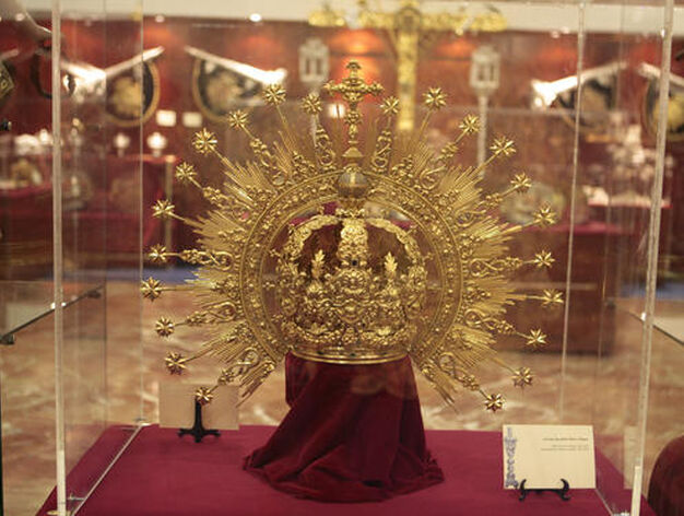 Corona de la Virgen.

Foto: Juan Carlos Mu&ntilde;oz