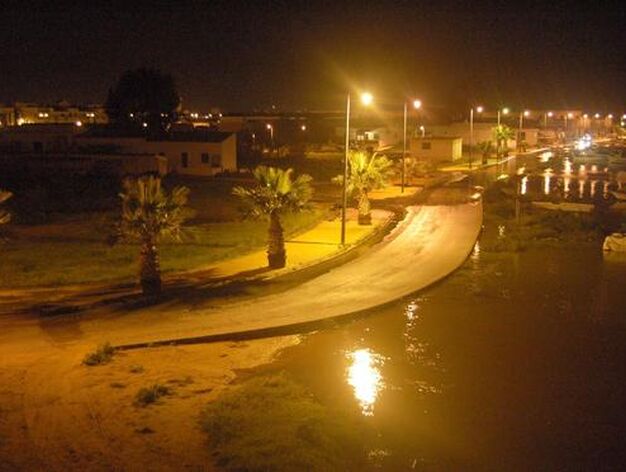 Una calle de Isla Canela inundada.
