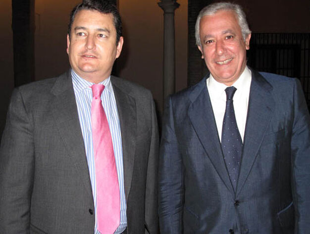 Antonio Sanz y Javier Arenas, secretario general y presidente, respectivamente, del PP andaluz.

Foto: Victoria Ram&iacute;rez