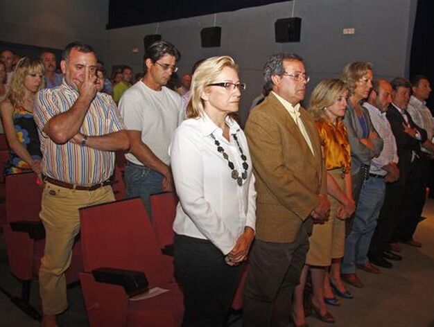 El Ayuntamiento ha decretado tres d&iacute;as de luto que dejan al pueblo sin la fiesta del Corpus.

Foto: Bel&eacute;n Vargas