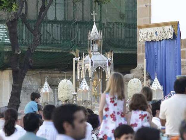 El Corpus y el Altar de Culto del Nazareno, en Algeciras./Fotos:Erasmo Fenoy

Foto: Erasmo Fenoy/J.M.Q./S.Teran