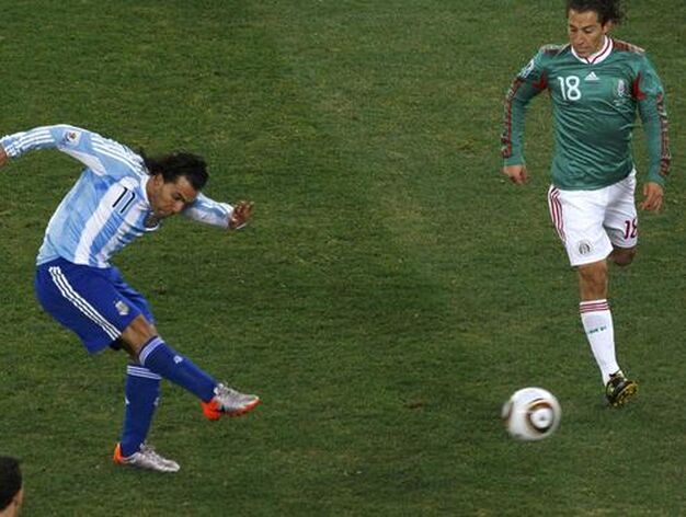 Argentina se medir&aacute; en cuartos de final a Alemania tras derrotar a M&eacute;xico en octavos. / Reuters