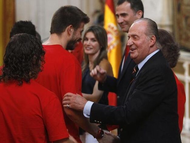 La Casa Real recibe a los Del Bosque. / AFP