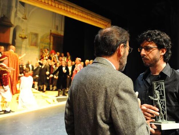 El reportero gr&aacute;fico Emilio Morenatti recibe el I Premio Libertad de Expresi&oacute;n en el Real Teatro de Las Cortes de San Fernando. 

Foto: Elias Pimentel