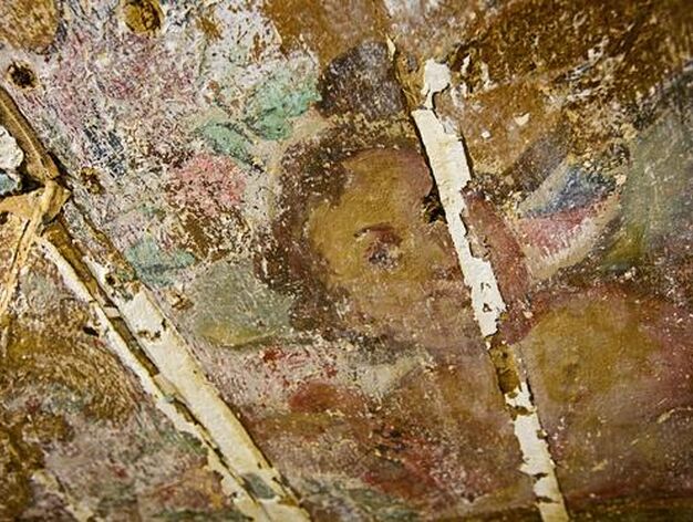 Aparecen nuevos frescos en los trabajos de rehabilitaci&oacute;n del Oratorio de San Felipe Neri. 

Foto: Julio Gonzalez