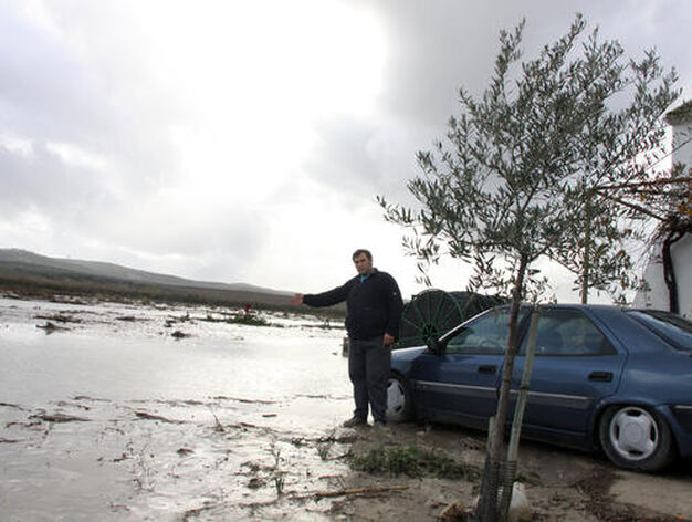 Inundaciones en numerosas fincas de Arroyo Salado.

Foto: Rafael Salido