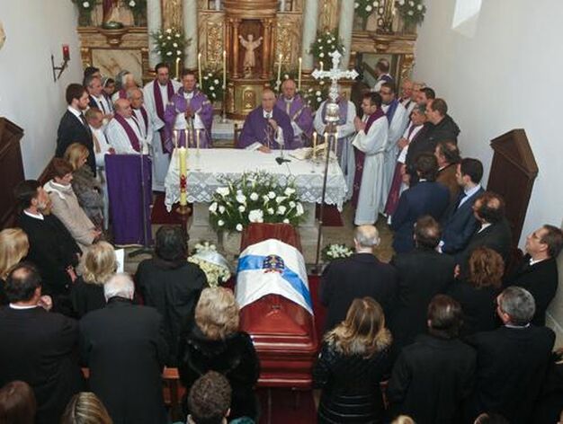 Misa oficiada por los restos de Manuel Fraga.

Foto: Efe/Reuters