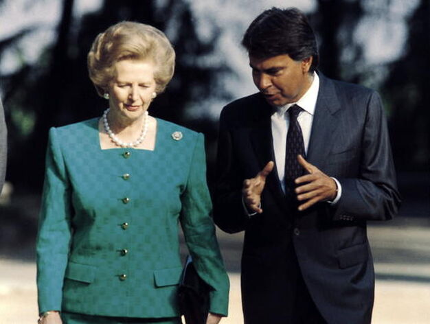 Margaret Thatcher, con Felipe Gonz&aacute;lez en 1998.

Foto: EFE