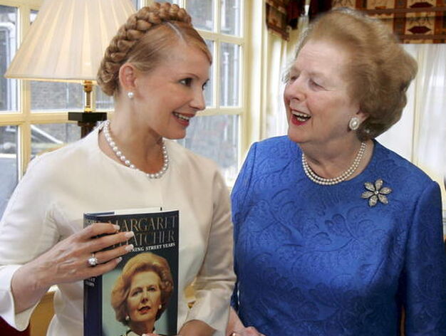 Margaret Thatcher, con la ex primera ministra ucraniana Yulia Tymoschenko en 2007.

Foto: EFE
