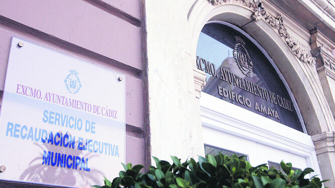 Fachada del edificio Amaya, donde se encuentra el Servicio de Recaudación Ejecutiva Municipal. /Joaquín Pino