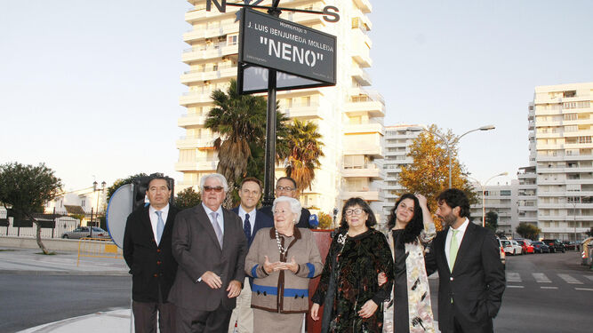 Inaugurada en Valdelagrana la rotonda de 'El Neno'