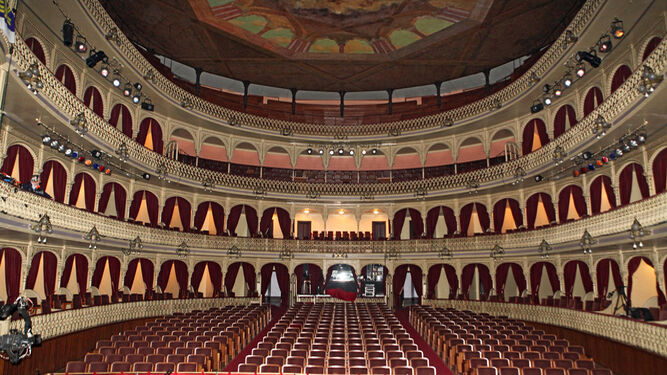 Una imagen del interior del Gran Teatro Falla.