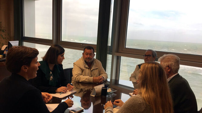Reunión de representantes de la Federación con la alcaldesa y la delegada territorial de Fomento.