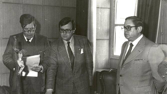 En 1980 José Blas Fernández tomó posesión por primera vez como presidente de los graduados sociales de Cádiz.